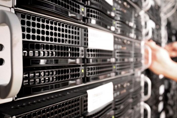 Dedicated Server Vs Cloud Hosting, Mana yang Unggul?